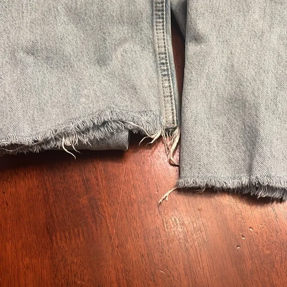 Zara High Waist Jeans size 8 with distressing light wash - Picture 3 of 12